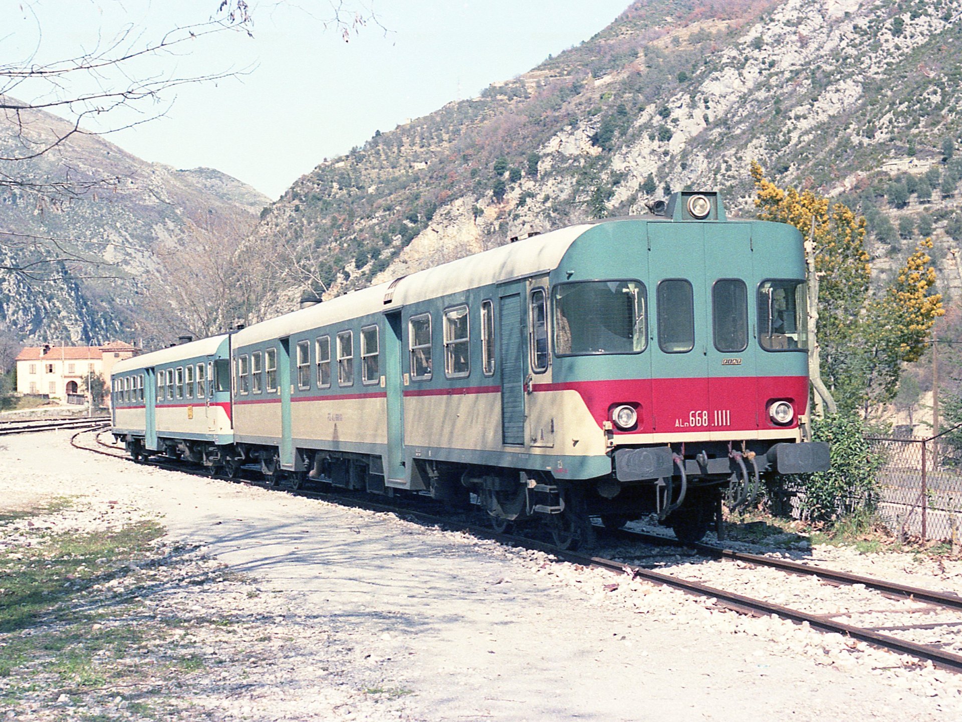 Historic railcar run on November 1st